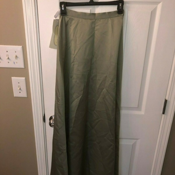ALFRED‎ ANGELO SATIN SKIRT SZ 4 MSKT-G CELADON - Picture 1 of 5